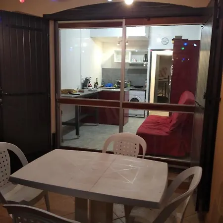 Le Neptuna 50 Metres Reservation Du Samedi Au Samedi En Haute Saison Διαμέρισμα *