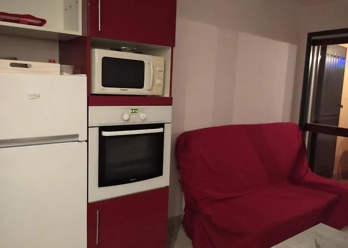 Le Neptuna 50 Metres Reservation Du Samedi Au Samedi En Haute Saison Apartment Agde