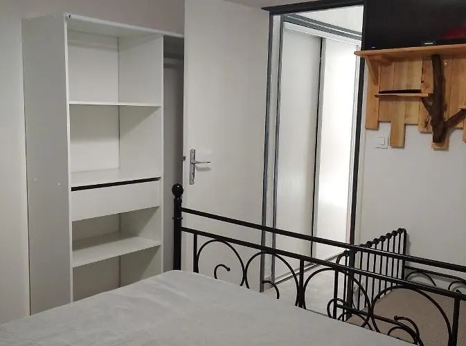 Le Neptuna 50 Metres Reservation Du Samedi Au Samedi En Haute Saison Apartment *