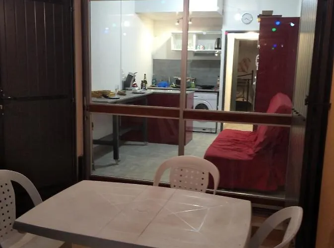 Le Neptuna 50 Metres Reservation Du Samedi Au Samedi En Haute Saison Apartment *