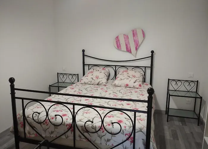 Le Neptuna 50 Metres Reservation Du Samedi Au Samedi En Haute Saison Apartment Agde